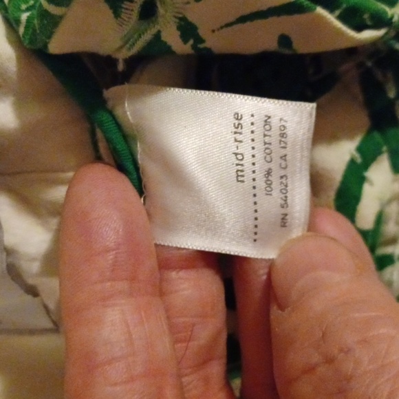 EUC - Old Navy High Rise Bermuda Jean Shorts - Size 12 - Picture 7 of 7